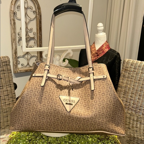 GUESS Cream & Tan Large Signature Tote EUC - Picture 1 of 12